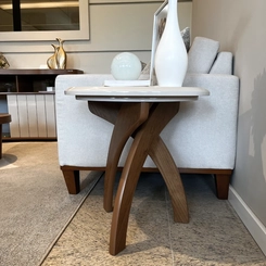 Mesa de Apoio Jade Artely Cinamomo/Off White SE